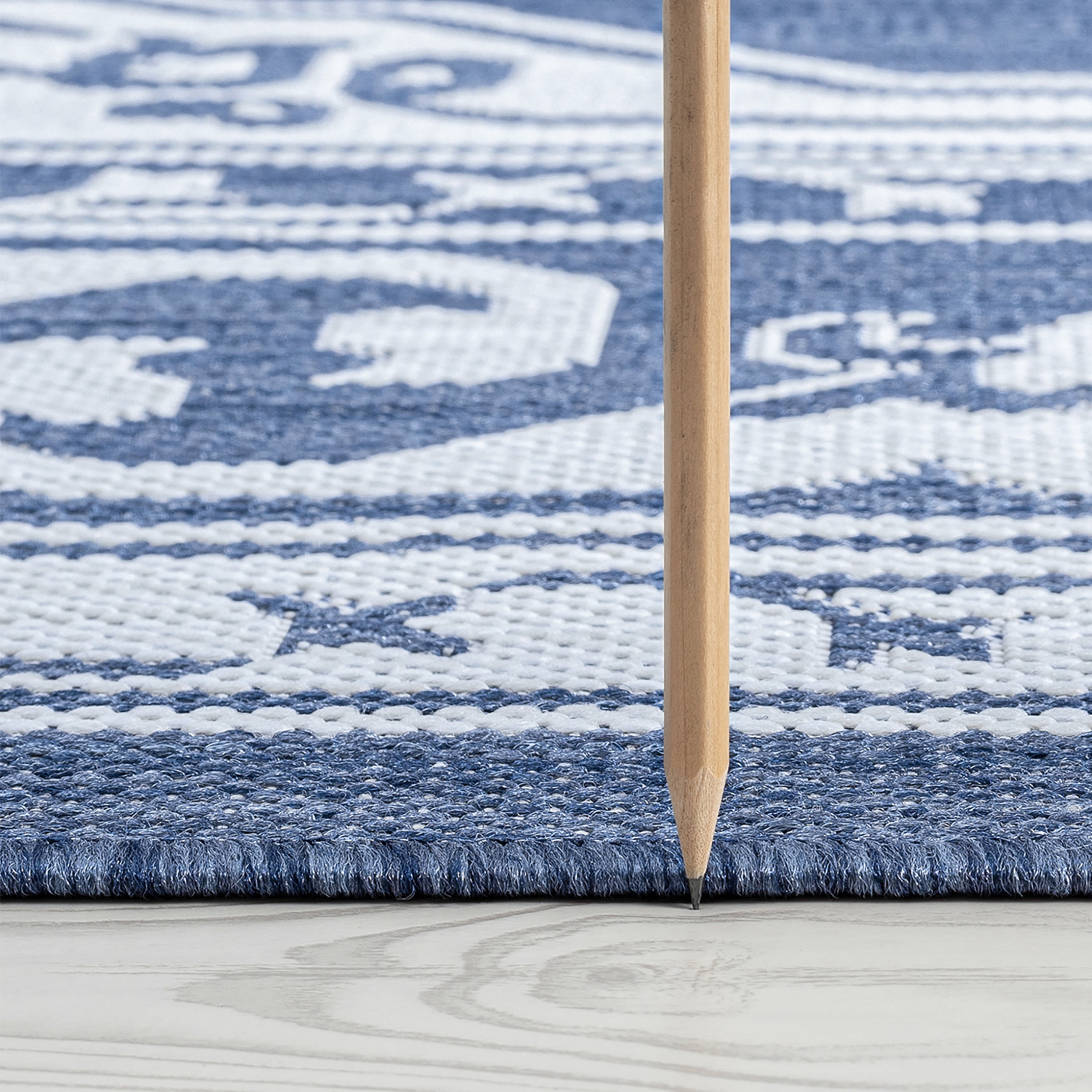 Bliss Rugs Traditional Medallion Indoor Outdoor Area Rug for Patio, Porch, Garden | Blue, 4' x 5'3''