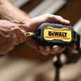 thumbnail image 3 of Cargador Portátil DEWALT USB-C Batería 10000 mAh para iPhone y Samsung Galaxy, 3 of 9