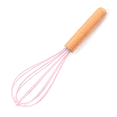 thumbnail image 1 of Batidor de silicona con mango de madera - Batidor para masa de panqueques, huevos y claras de huevo, mezcla para pasteles, licuado, 1 of 5