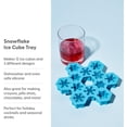 thumbnail image 2 of Molde de Silicona para Hielo en Forma de Copo de Nieve - Bandeja Flexible para Whisky, Cócteles, Chocolates y Postres - Diseño de Invierno Azul (Juego de 1), 2 of 5