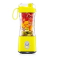 thumbnail image 1 of Mini licuadora portátil amarilla, licuadora de frutas eléctrica de tamaño personal Licuadora de frutas eléctrica recargable por USB Exprimidores de viaje para bebés 380 ml, licuadora de 6 cuchillas, 1 of 5