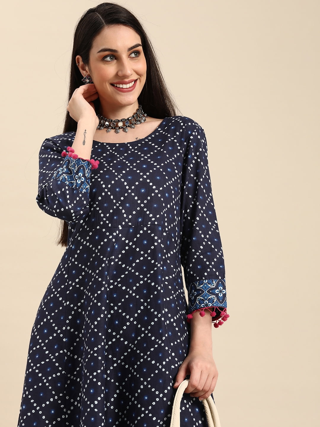 Buy online Women Navy Blue Floral Printed Straight Kurti from Kurta Kurtis  for Women by Tissu for ₹499 at 50% off | 2024 Limeroad.com