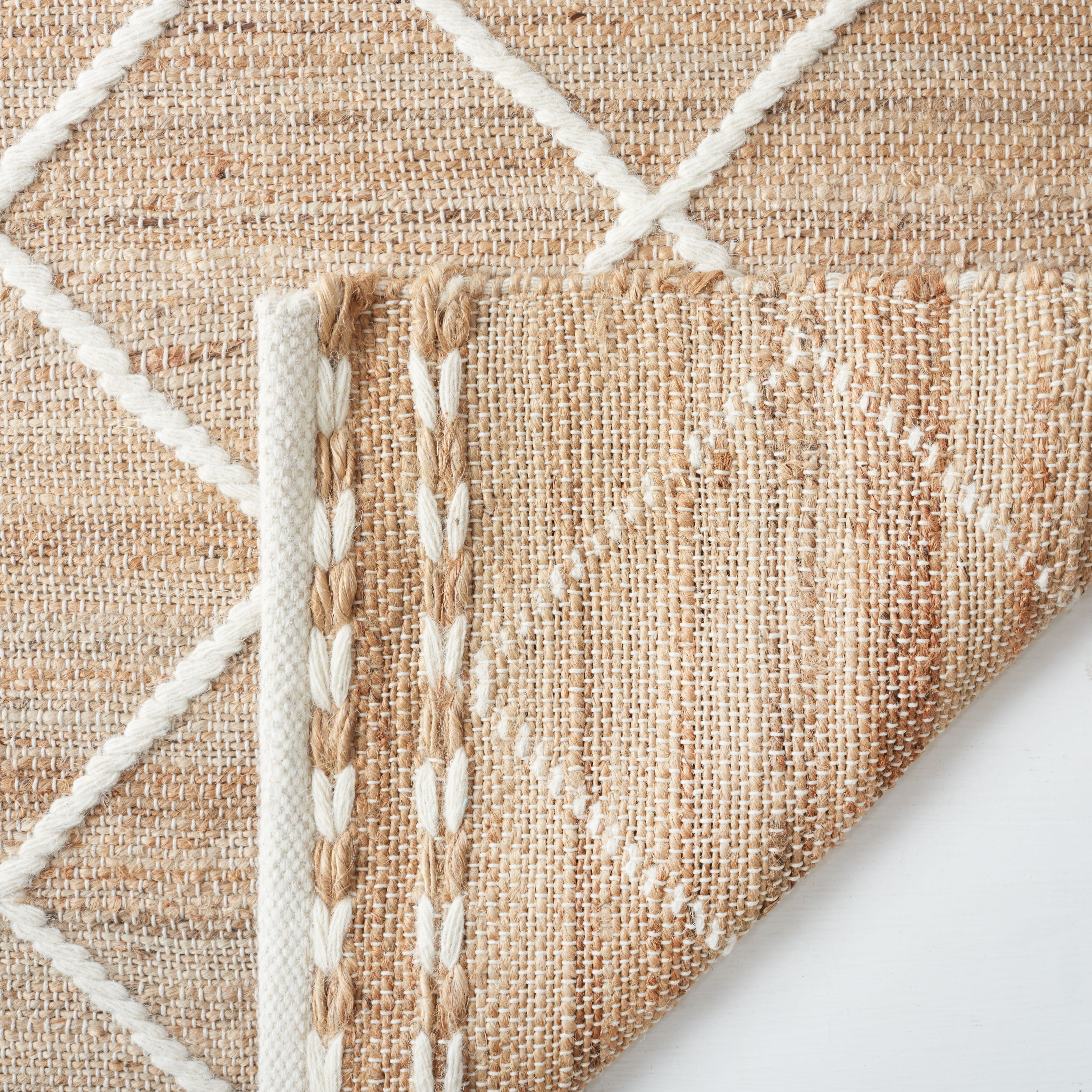 SAFAVIEH Natural Fiber Kimberlyn Geometric Runner Rug, Natural/Ivory, 2'3" x 9'