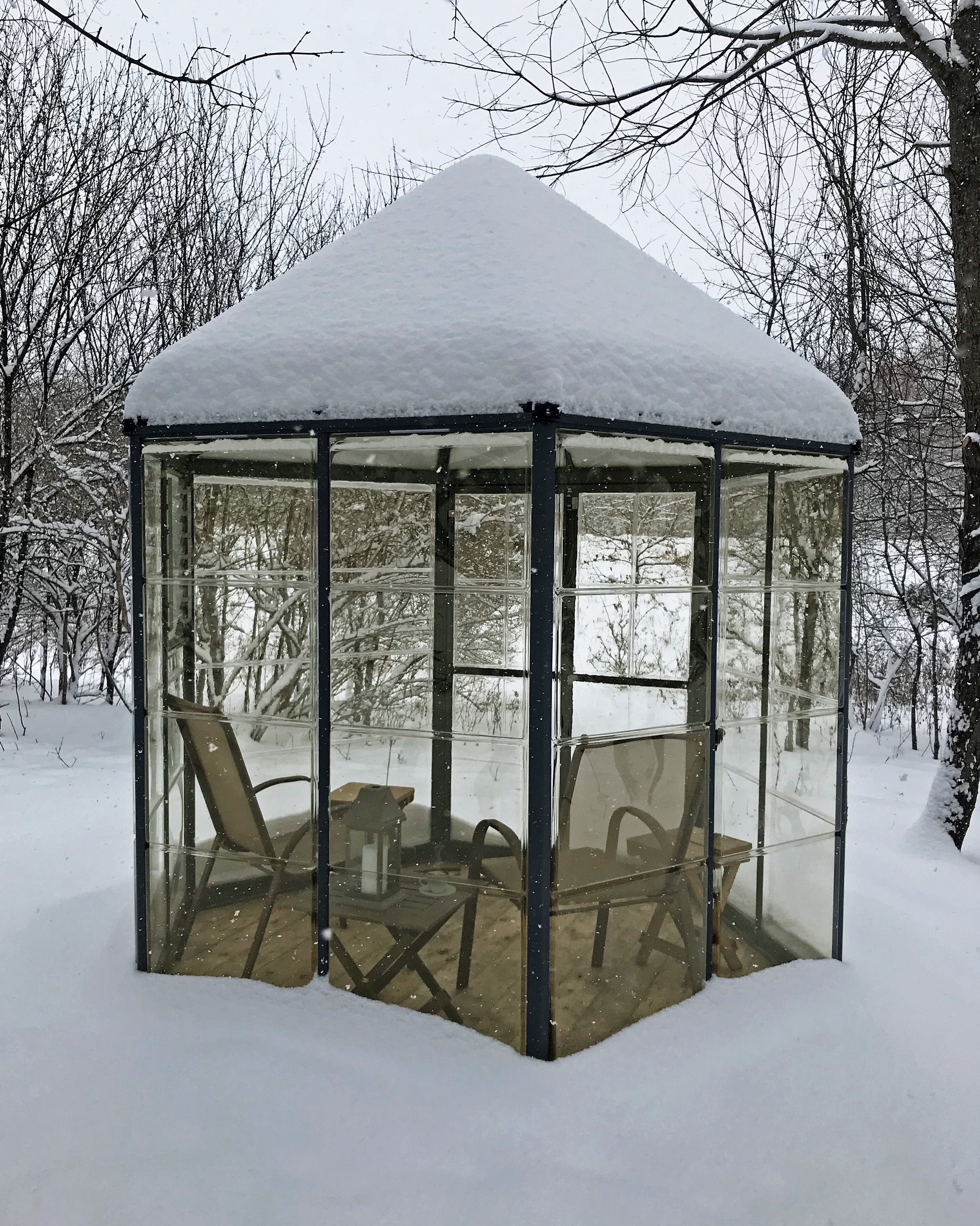 Palram - Canopia Oasis 7' x 8' Walk-In Hexagonal Greenhouse - Gray - with Louver Window