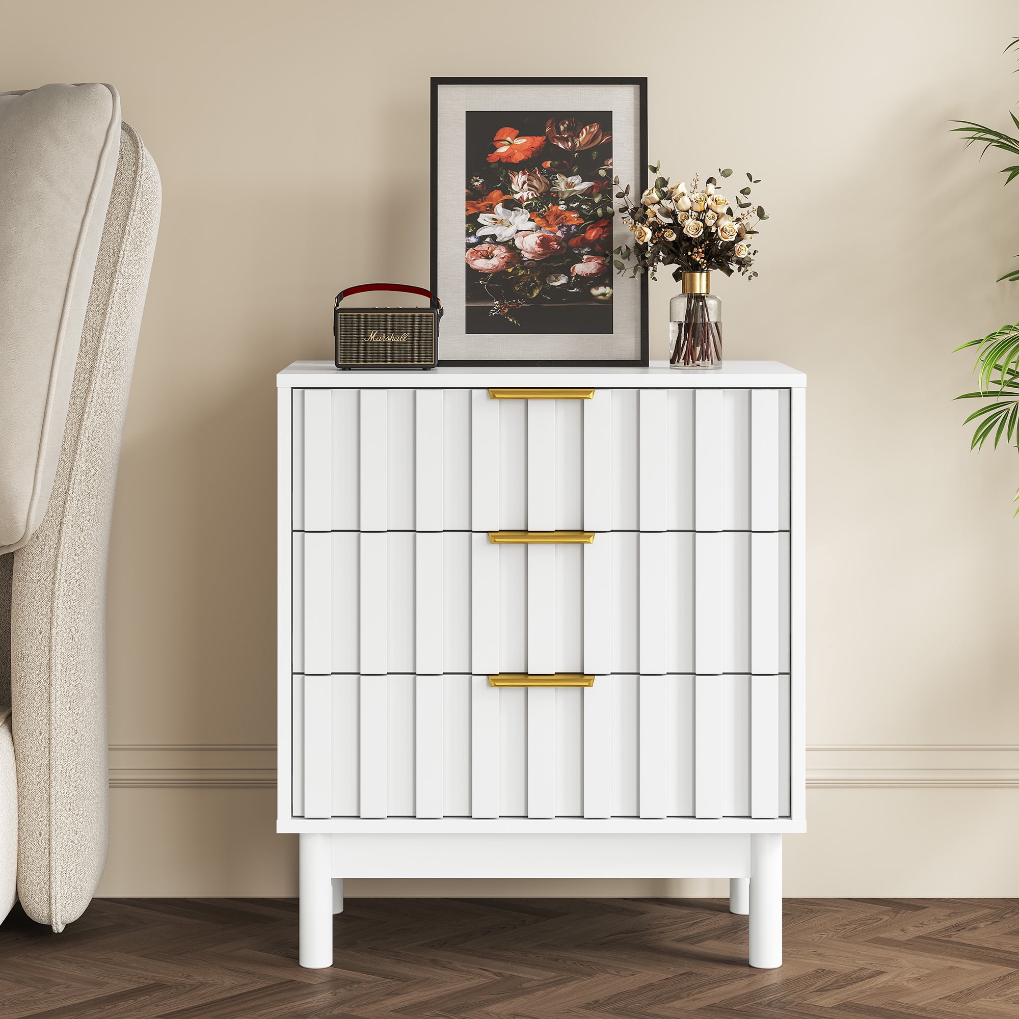 3 Drawer Dresser with Fluted Panel Design, Modern Wood Chest of Drawers with Chic Edge Pull, Large Nightstand Side Table, Wood Storage Organizer for Bedroom, Living Room, Entryway