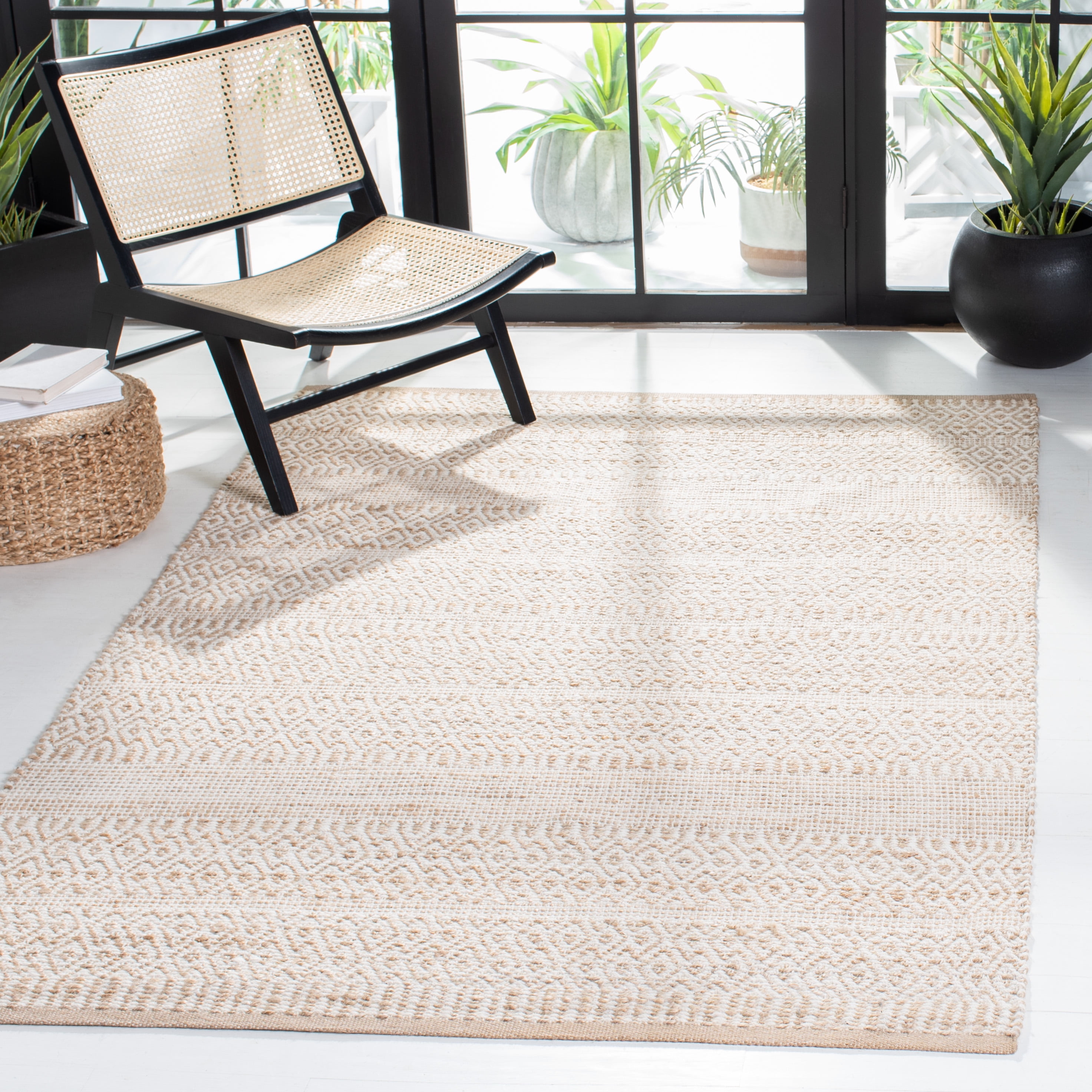 SAFAVIEH Natural Fiber Delice Geometric Area Rug, Natural/Ivory, 6' x 6' Square