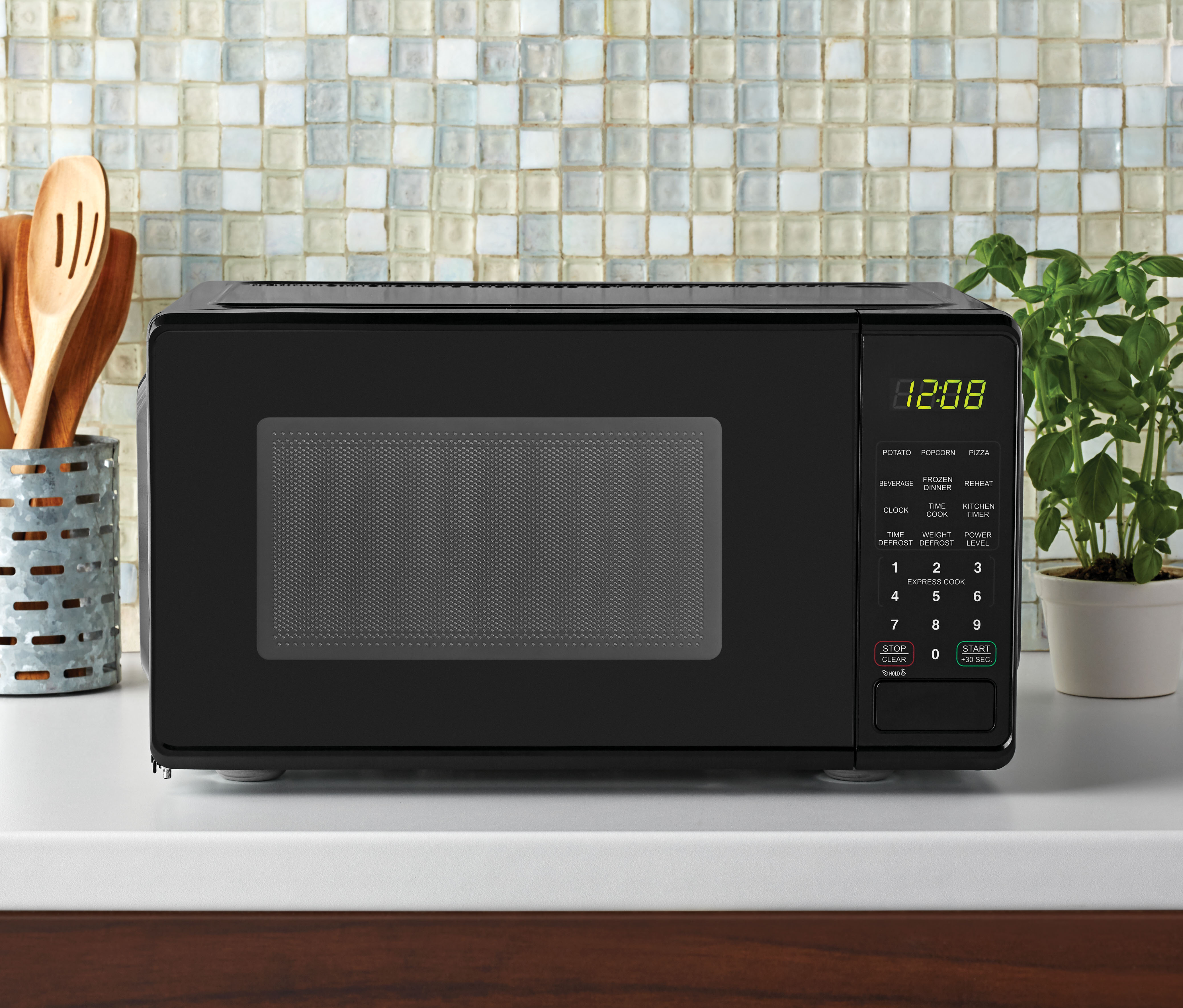 Mainstays 0.7 Cu ft Countertop Microwave Oven, 700 Watts, Black, New - image 9 of 10