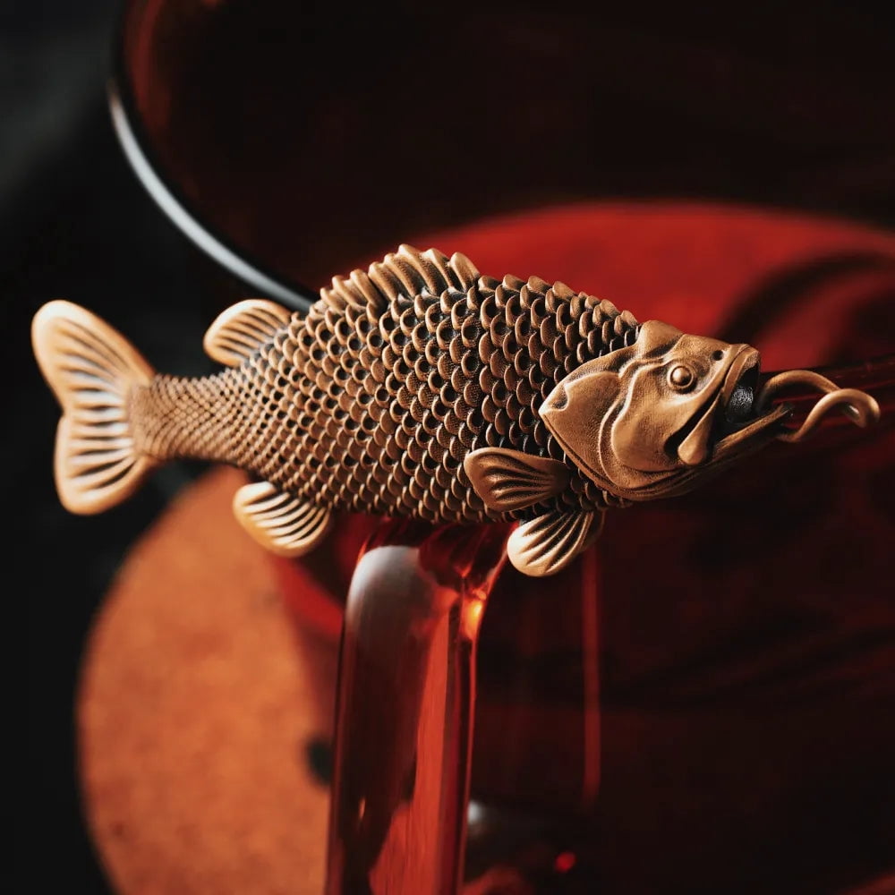 COPPERTIST.WU Brass Bass Fidget Keychain with Key Ring, Rotating Fish Key Ring Pendant, Moving Metal EDC Keychain