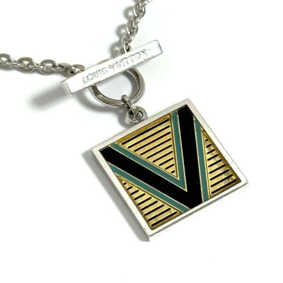 Pre-Owned Louis Vuitton Men's Pendant Necklace V Plate