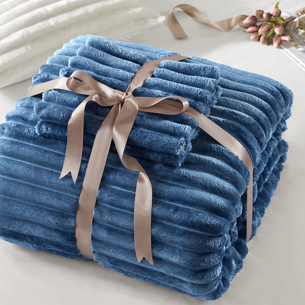 Regency Heights Twin/Twin XL Fluffy Ribbed Plush Comforter Set 2-Piece Bedding Set Blue
