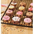 thumbnail image 3 of Klutz Trousse de Mini Pâtisserie, 3 of 7