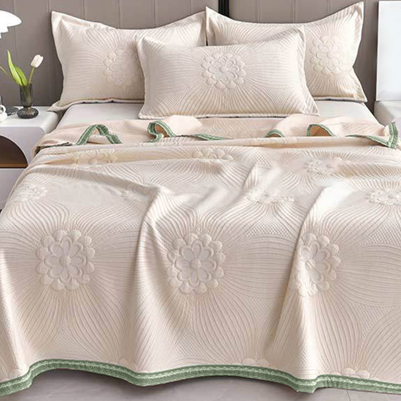 Taicans Stone-Washed Bedspreads Ultra-Soft Microfiber Modern Style Quilted Flower Pattern Bedspread Quit,Summer Quilt Lightweight Microfiber Bedspread Queen Size 43"x59" Beige