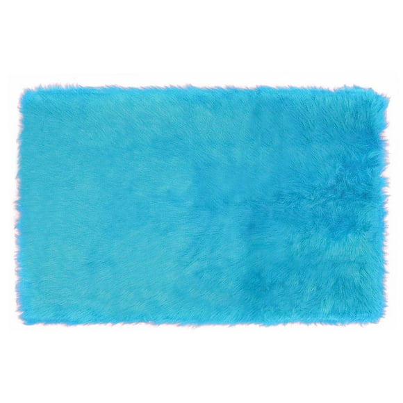 Tapis en fausse fourrure pour enfants Mainstays de Home Decor Inc., bleu clair – 76,2 x 114,3 cm, doux et confortable, idéal pour les chambres ou les salles de jeux.