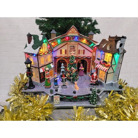 Wizardi City Centre Tree - Christmas Carols. Christmas Village F07M4-23-216