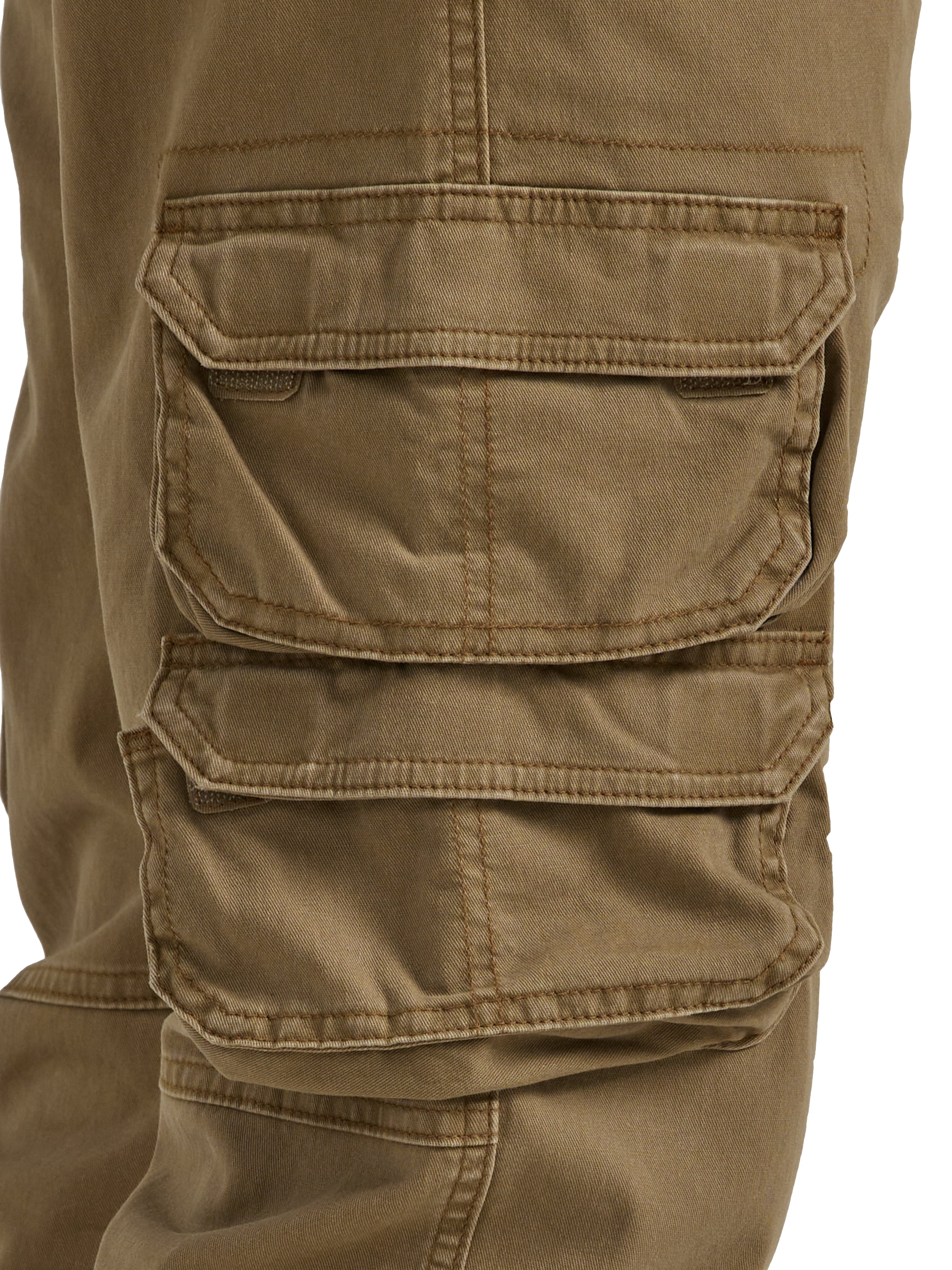 Wrangler® Men's Stretch Taper Leg Regular Fit Cargo Pant