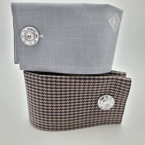 Stunning and Rare Vintage "Lincoln Continental Hubcap" Cufflinks