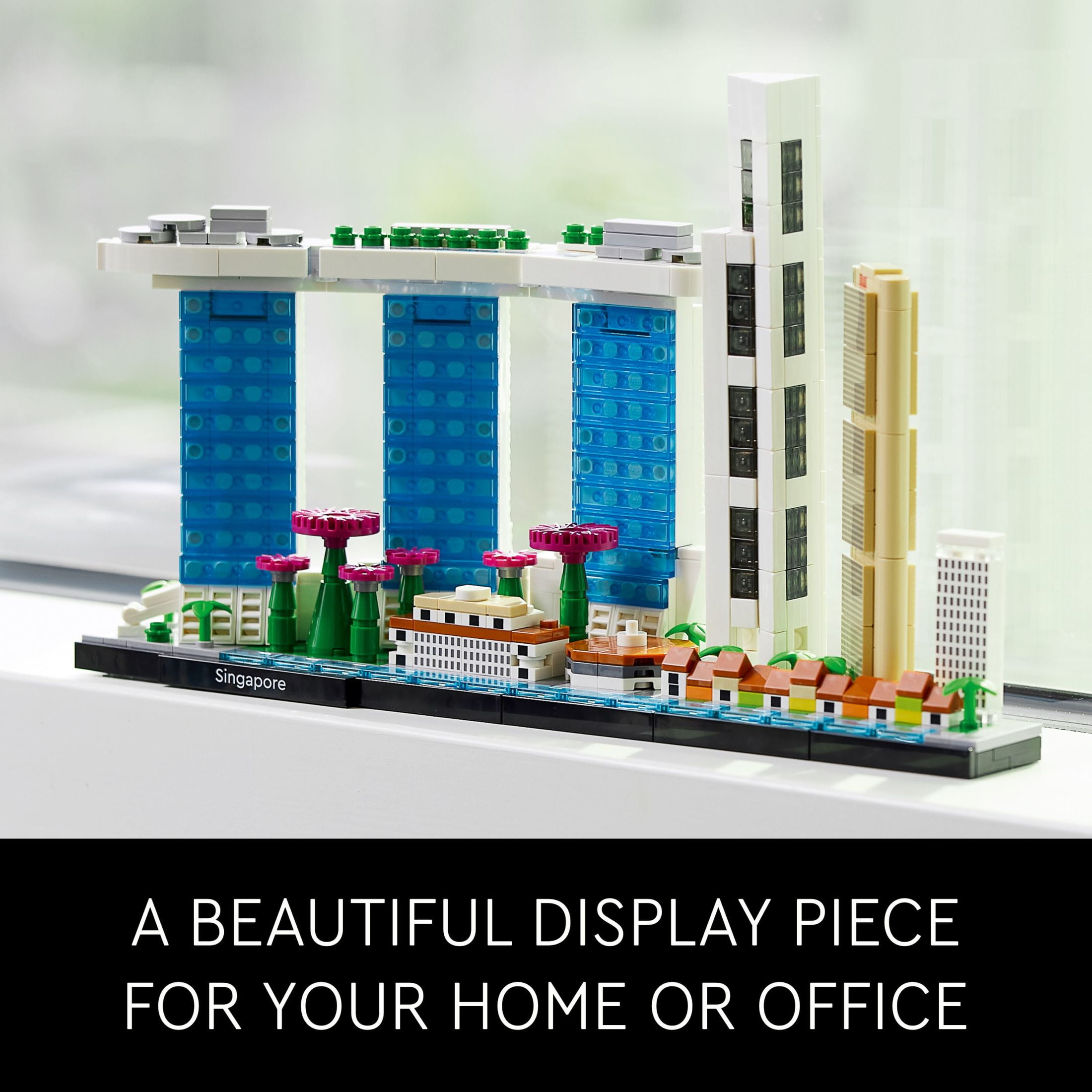 LEGO Architecture Singapore 21057 Skyline Collection Model Building Set for  Adults, Collectible Display Set Great for Home Décor, Construction Craft