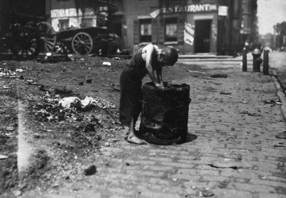 New York Poverty 1915 Nbarefoot Boy Picking Trash On The Westside Of