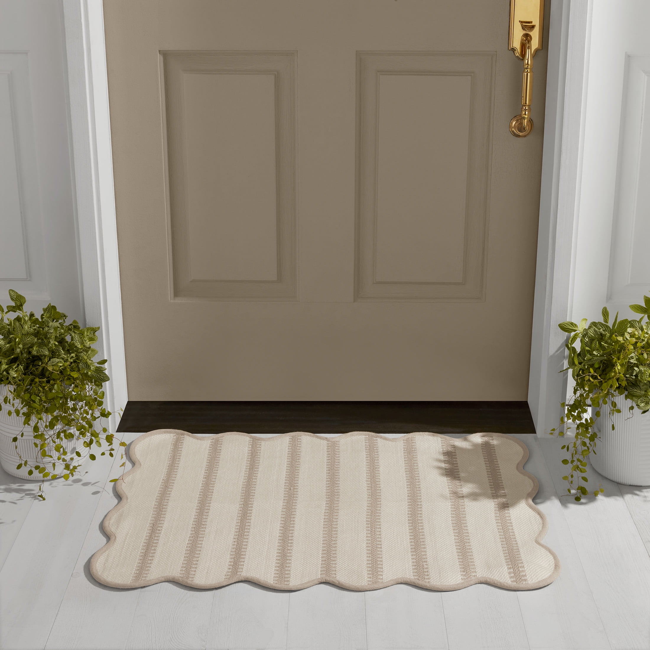 Mainstays by Becky G. & Alejandra Polyester Scallop Layering Rug
