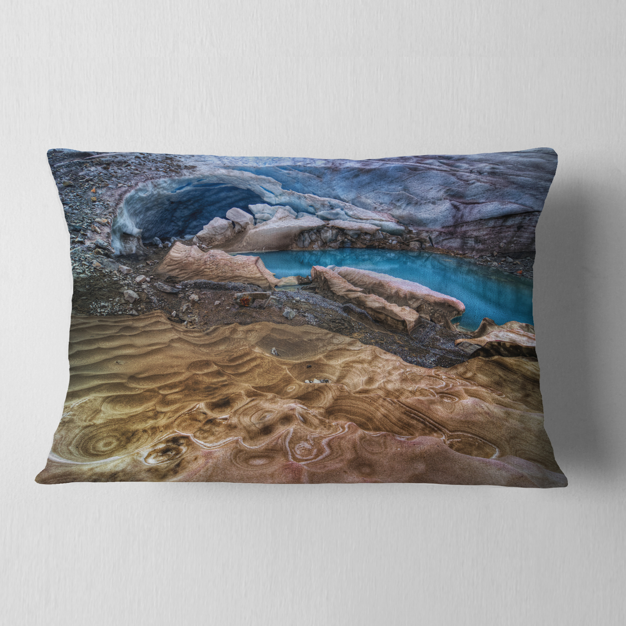 Designart Brilliant Turquoise Melt Pool - Landscape Printed Throw Pillow - 12x20