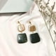 thumbnail image 4 of Pendientes de acrílico cuadrados de moda con textura de mármol creativa para mujeres y niñas., 4 of 8
