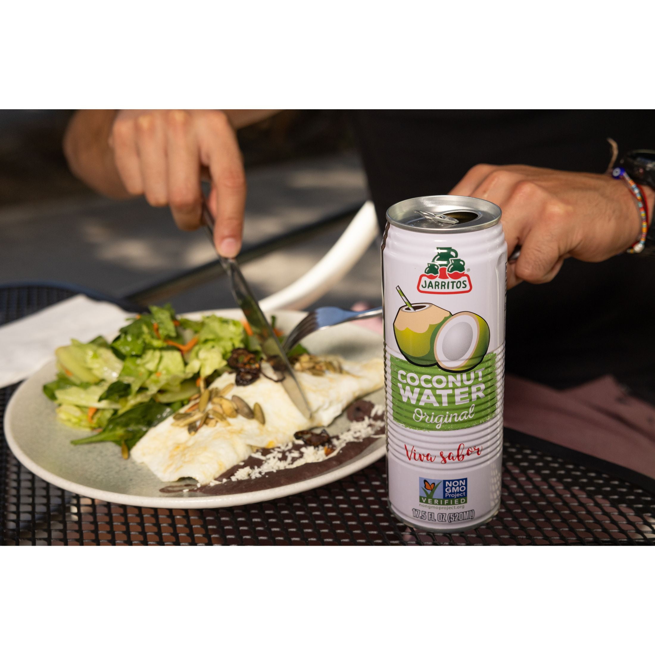 Jarritos Coconut Water With Pulp, 17.5 fl oz (520 ml) Can , 1 Count