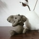 thumbnail image 3 of Adorable figura de elefante en miniatura, figuras coleccionables, artesanías de resina, escultura Cubre Boca, 3 of 6