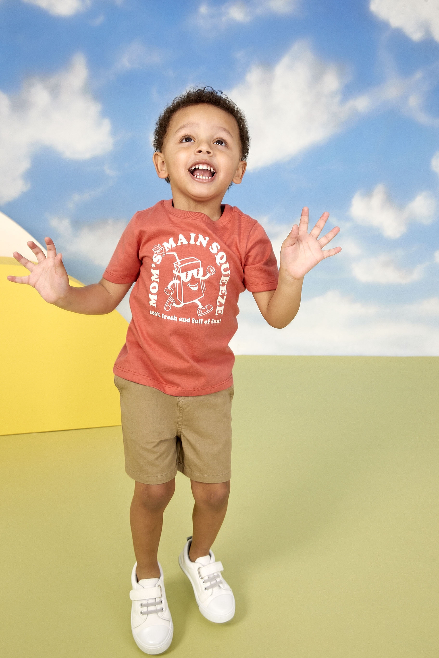 Garanimals Toddler Boy Short Sleeve Graphic T-Shirt, Sizes 18M-5T