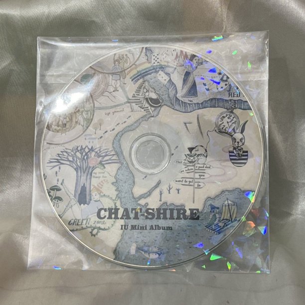 MG3CXQYL10 IU (En Inglés)-CHAT-SHIRE Espejo Reflectante Láser Música CD Regalo Colgante Decoración De Pared De Cumpleaños