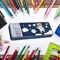 thumbnail image 3 of Estuche multifunción para lápices, caja de lápices con 2 compartimentos para estudiantes, juego de papelería con diseño de dibujos animados con tijeras y sacapuntas, 3 of 4