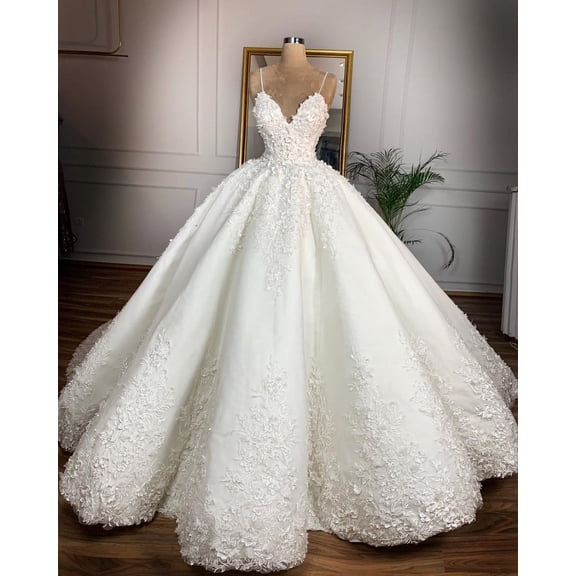 Deep V-neck Sexy Lace Floor-length Wedding Dress Romantic Aura Dignified Wedding Banquet Welcome 2024 New Spring