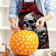 thumbnail image 4 of Nuevo Delantal de Halloween con Decoración Festiva, Delantal Antiincrustante, Funda de Cocina con Calavera Aterradora para Hombres y Mujeres., 4 of 6