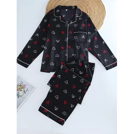 

Plus Size Satin Valentine Day Heart Print Long Sleeve Button Up Shirt & Pants Sleepwear Set Women‘s Plus Casual Pajama 2pcs Set