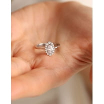 vylahjewellery Glamorous 1.50 Ct Oval Cut Moissanite Diamond Ring Classic Plated White Gold Halo Anniversary Ring