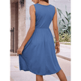 thumbnail image 4 of Robes d'Été pour Femmes Sans Manches Décontractées Amples Évasées à Boutons Robe Midi avec Poches P, 4 of 9