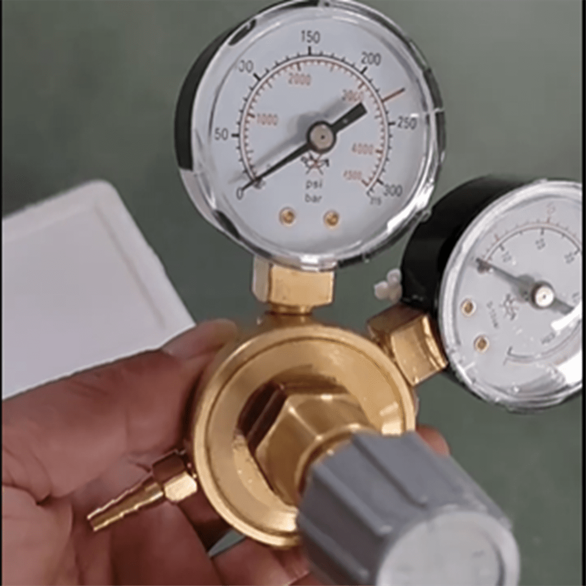Argons CO2 Gauges Pressure Reducer Mig  Meter Control Valve Dual Gauge Welding Regulator
