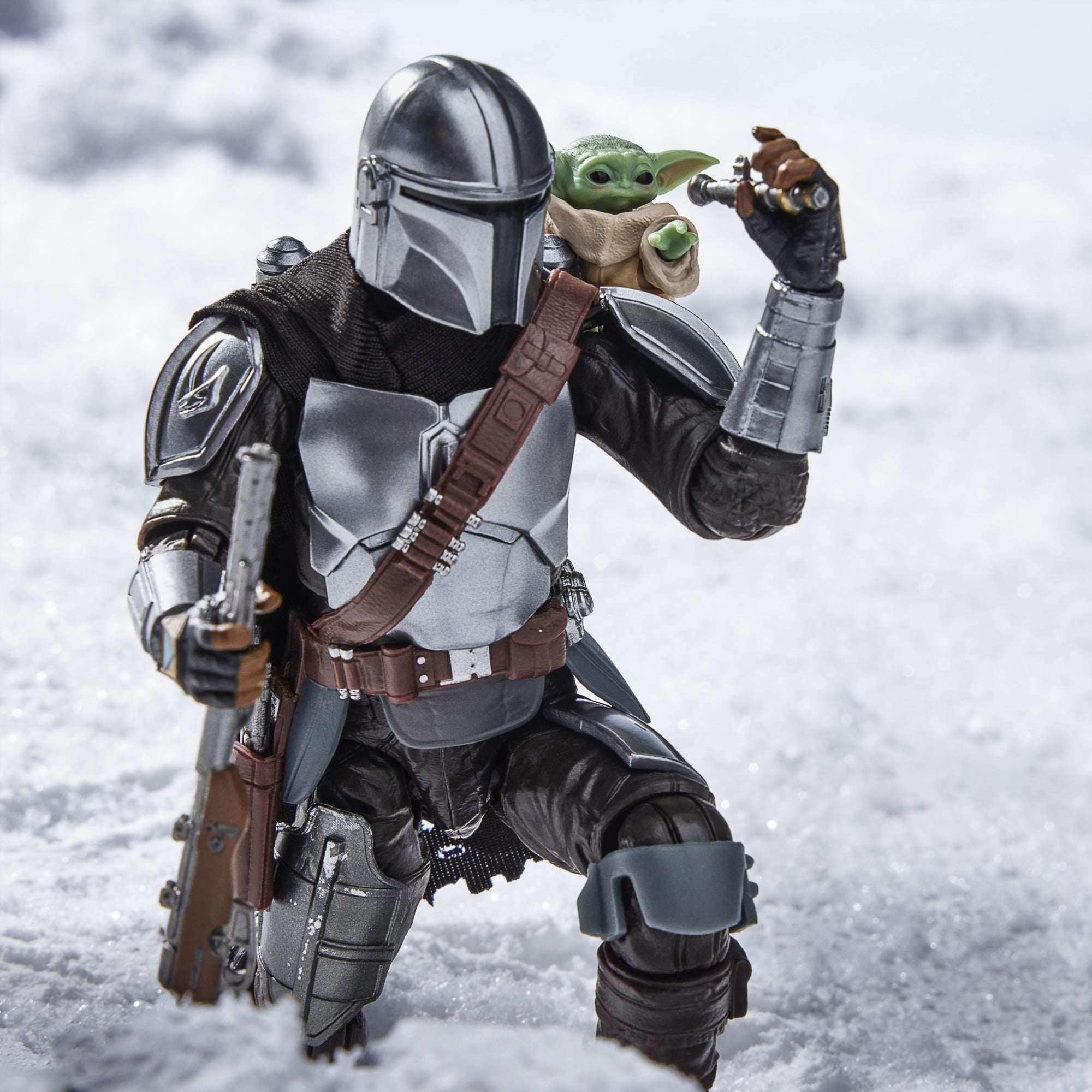 Star Wars The Black Series, figurine deluxe Le Mandalorien et Grogu à l'échelle 15 cm, Star Wars: The Mandalorian & Grogu, cadeau
