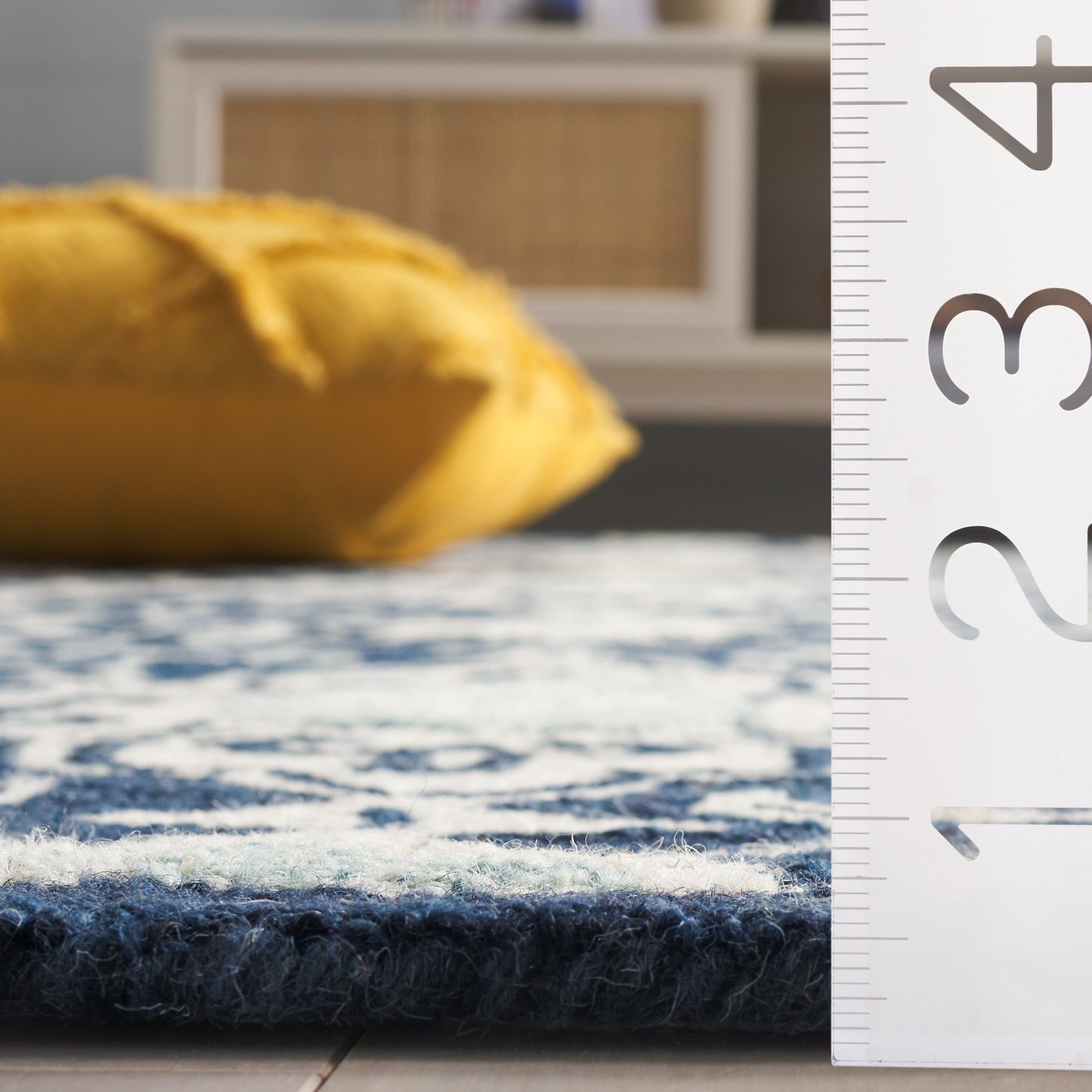 SAFAVIEH Roslyn Aleta Geometric Runner Rug, Navy/Light Blue, 2'3" x 8'