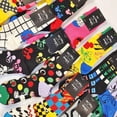 thumbnail image 3 of Calcetines de dibujos animados de Disney para hombre y mujer, medias cálidas gruesas y divertidas de Mickey Mouse, regalo informal para adultos, Otoño e Invierno, 3 of 4
