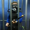 thumbnail image 5 of Figura Neca: Jaws Tiburon - Matt Hooper Traje de Buzo NECA Neca, 5 of 5