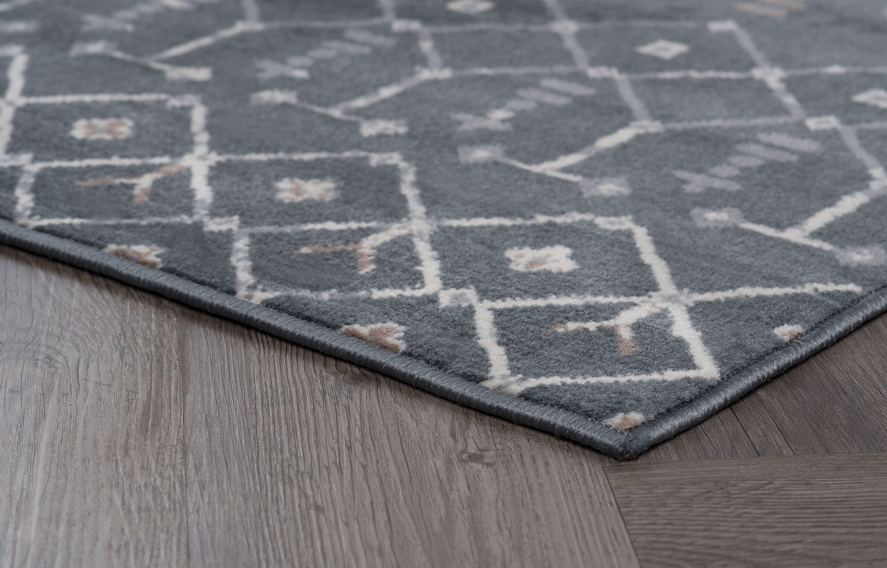 Madison Transitional 7.6' x 10' Dark Gray and Cream Polypropylene Indoor Area Rug