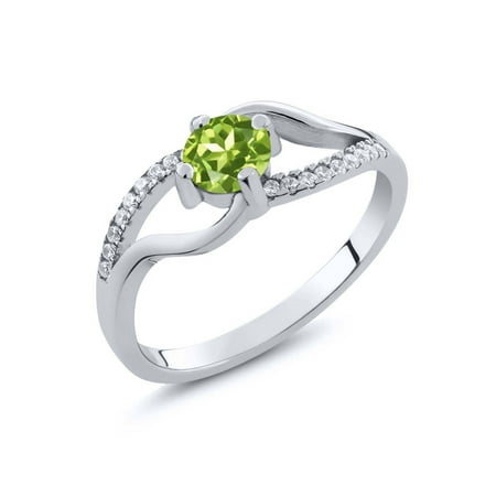 - 0.82 Ct Round Green Peridot 925 Sterling Silver Ring