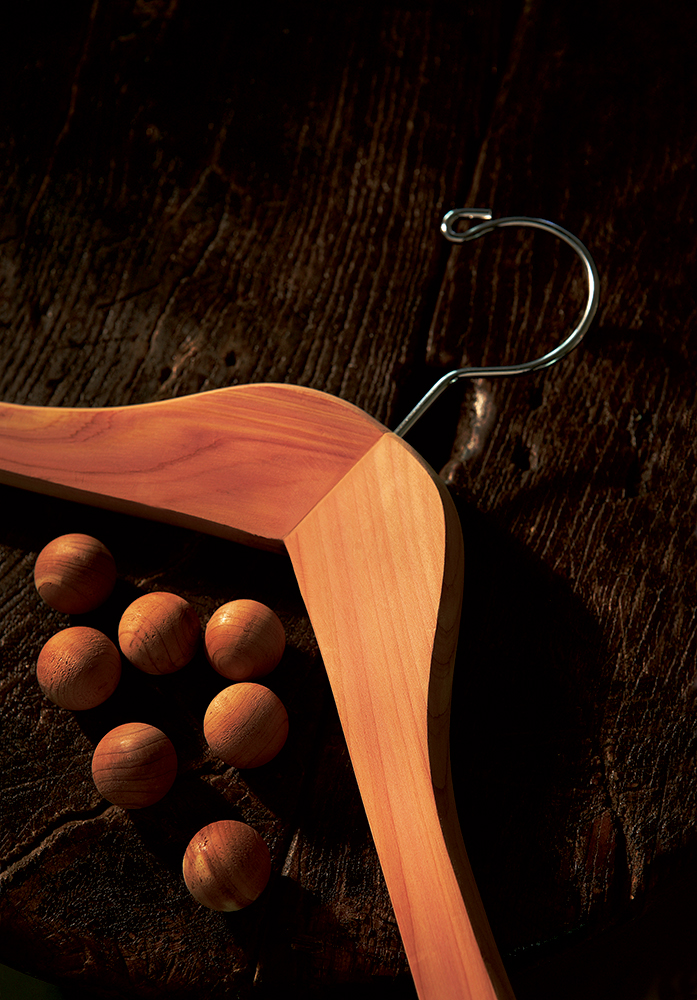 INTERNATIONAL HANGER Unfinished Cedar Wood Top Hanger for Shirts or Dresses, 8 Pack