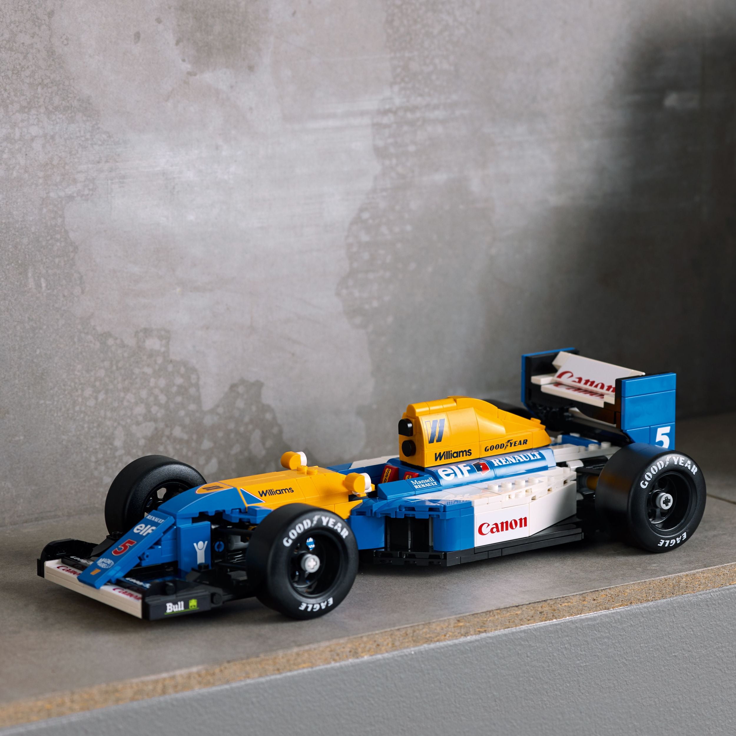 LEGO Icons Williams Racing FW14B & Nigel Mansell F1 Model Car Kit - Building Set for Adults, Ages 18+ - F1 DIY Craft for Display - Gift Idea for Fans of F1 - 10353, LEGO Williams Racing FW 10353