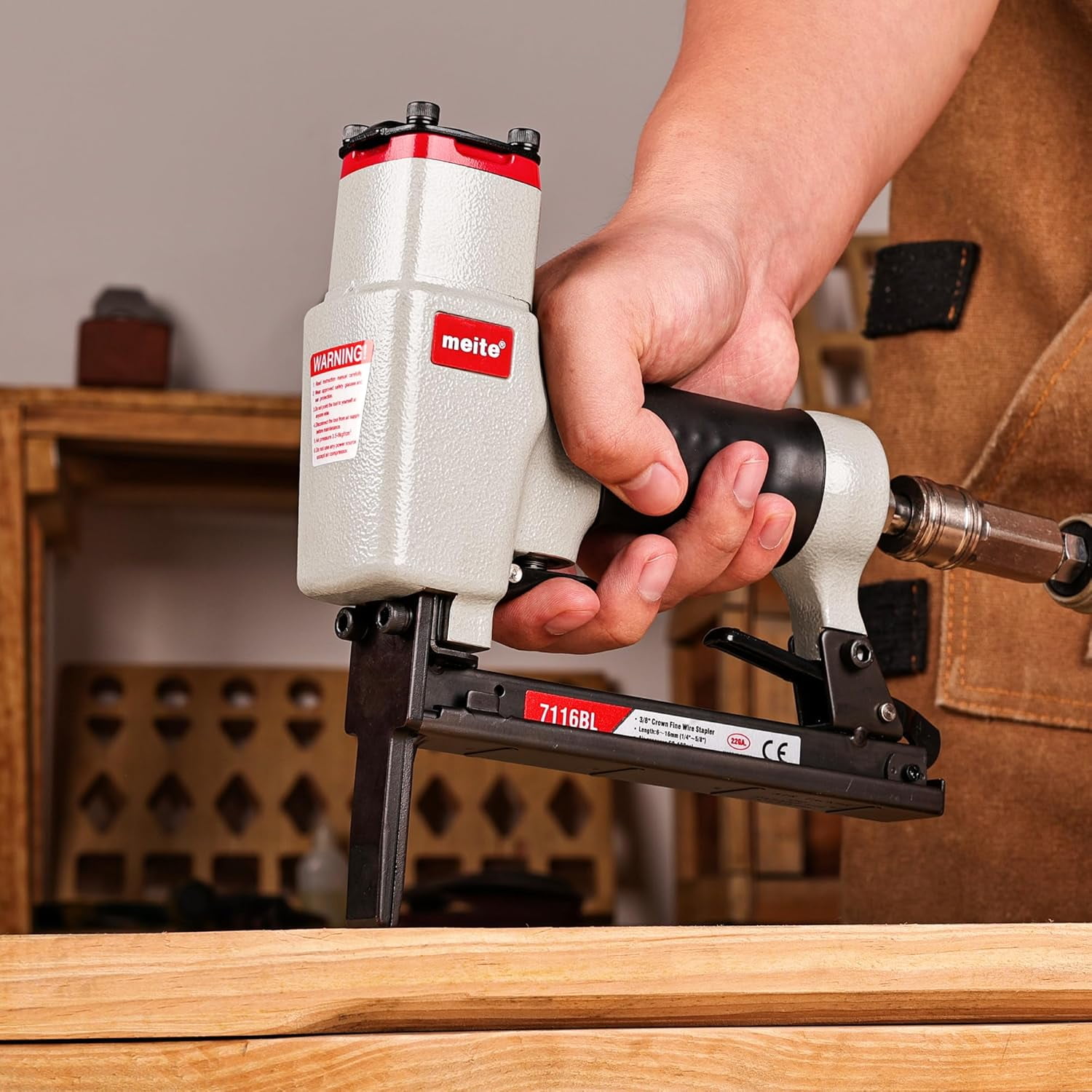 Meite 7116BL Pneumatic Fine Wire Stapler With 3/8" Stainless Steel Staples – For Upholstery, Furniture, Auto Interior