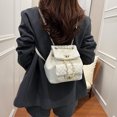 thumbnail image 4 of Mochila pequeña con cadena de diamantes estilo Chanel para mujer, nueva moda 2025, bolso de estudiante sencillo, bolso de hombro versátil de alta gama, 4 of 5