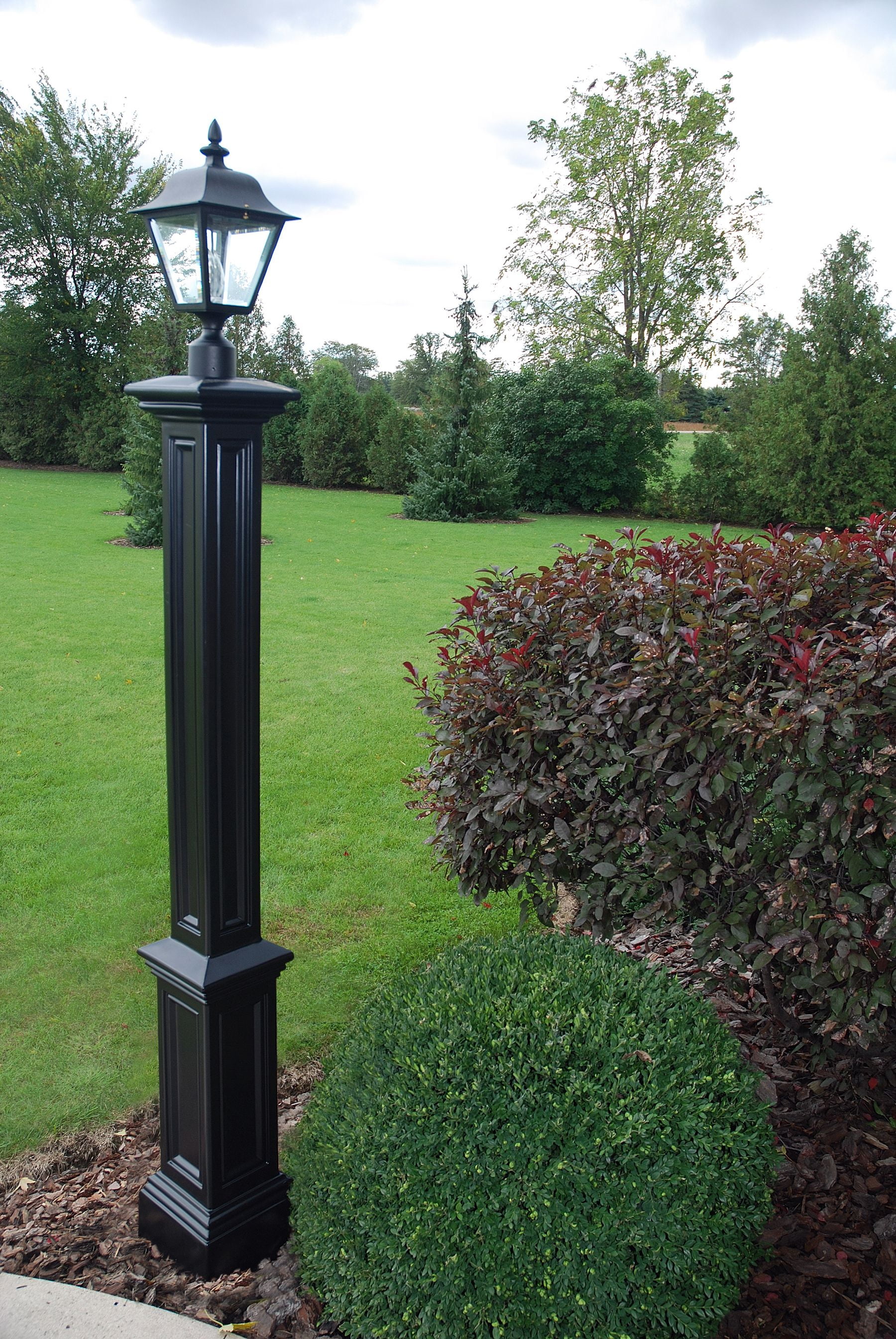Mayne Signature Lamp Post - Thumbnail 4