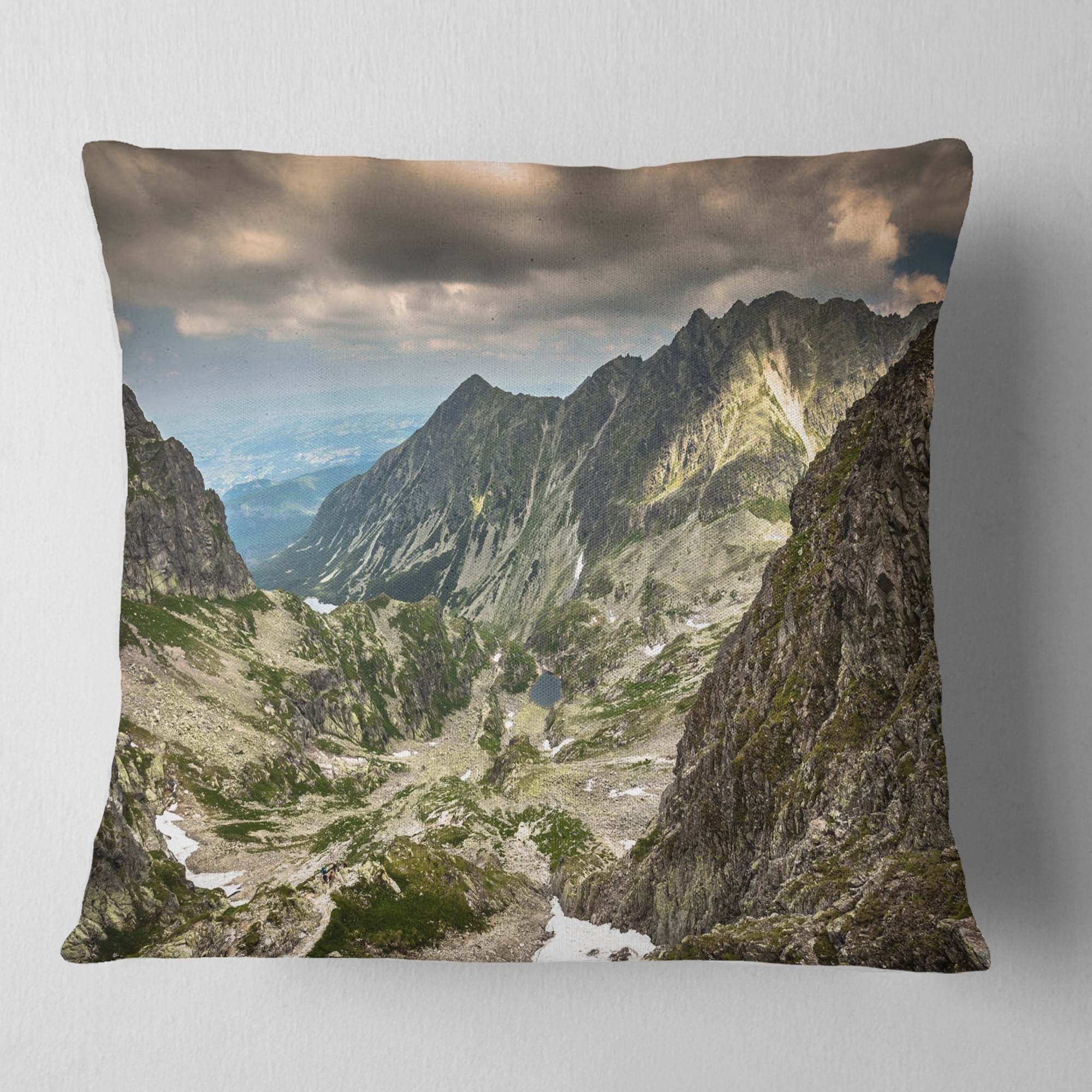 Designart Tatra Mountains from Hiking Trail - Landscape Photo Throw Pillow - 18x18