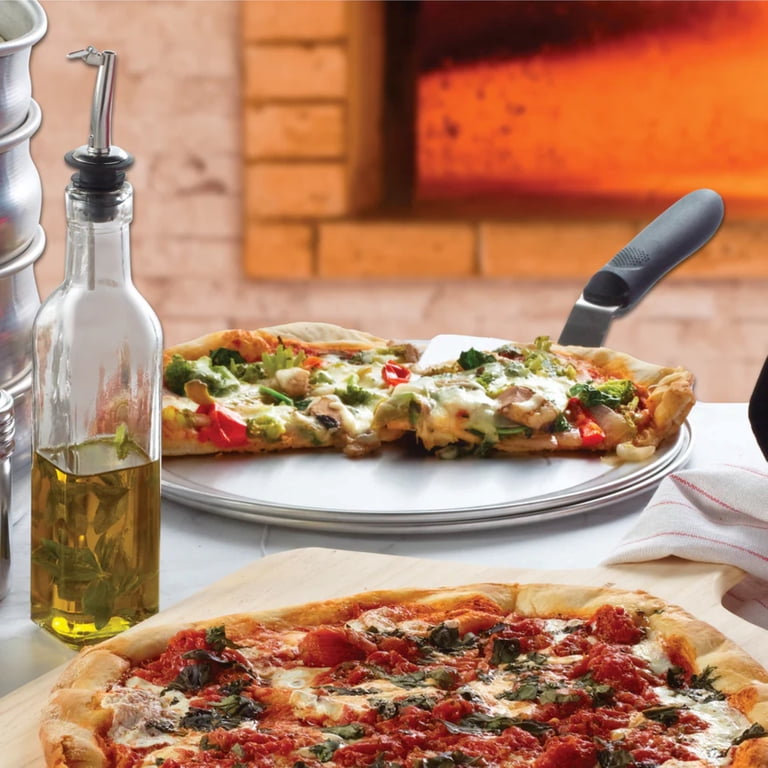 Winco Aluminum Pizza Pan, 18 inch diameter, wide-rim, 18 gauge