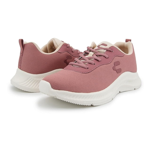 tenis urbano running charly para dama color rosa suela gruesa 23 par de tenis Charly color rosa en vista 3/4 frontal, corte superior texturizado en algodón/nailon/microfibra, cordones planos y cuello acolchado; suela gruesa de goma blanca con diseño ondulado y contrafuerte trasero, fondo neutro; también adecuados para uso casual diario.